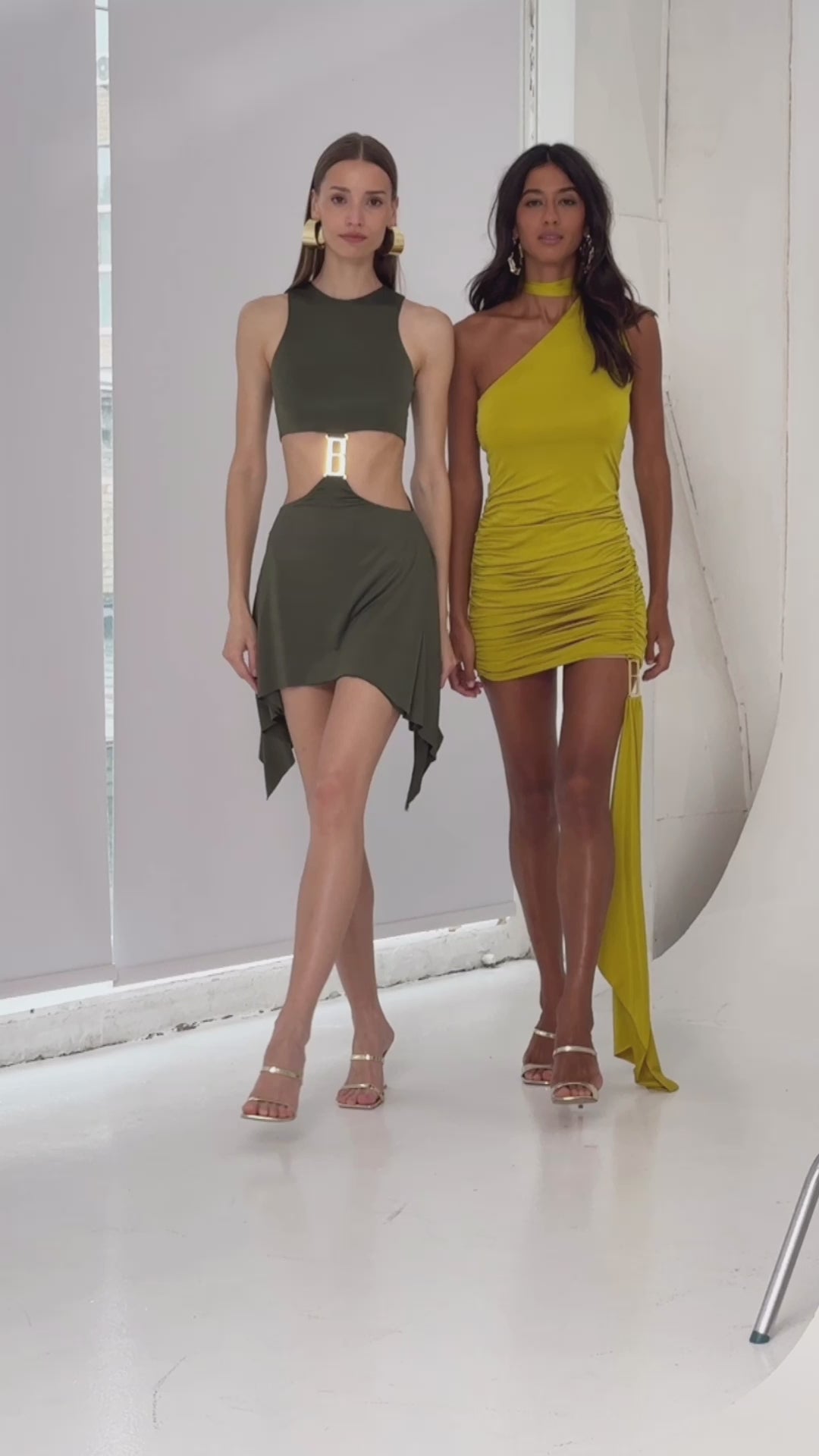 B-dress in Gold Olive